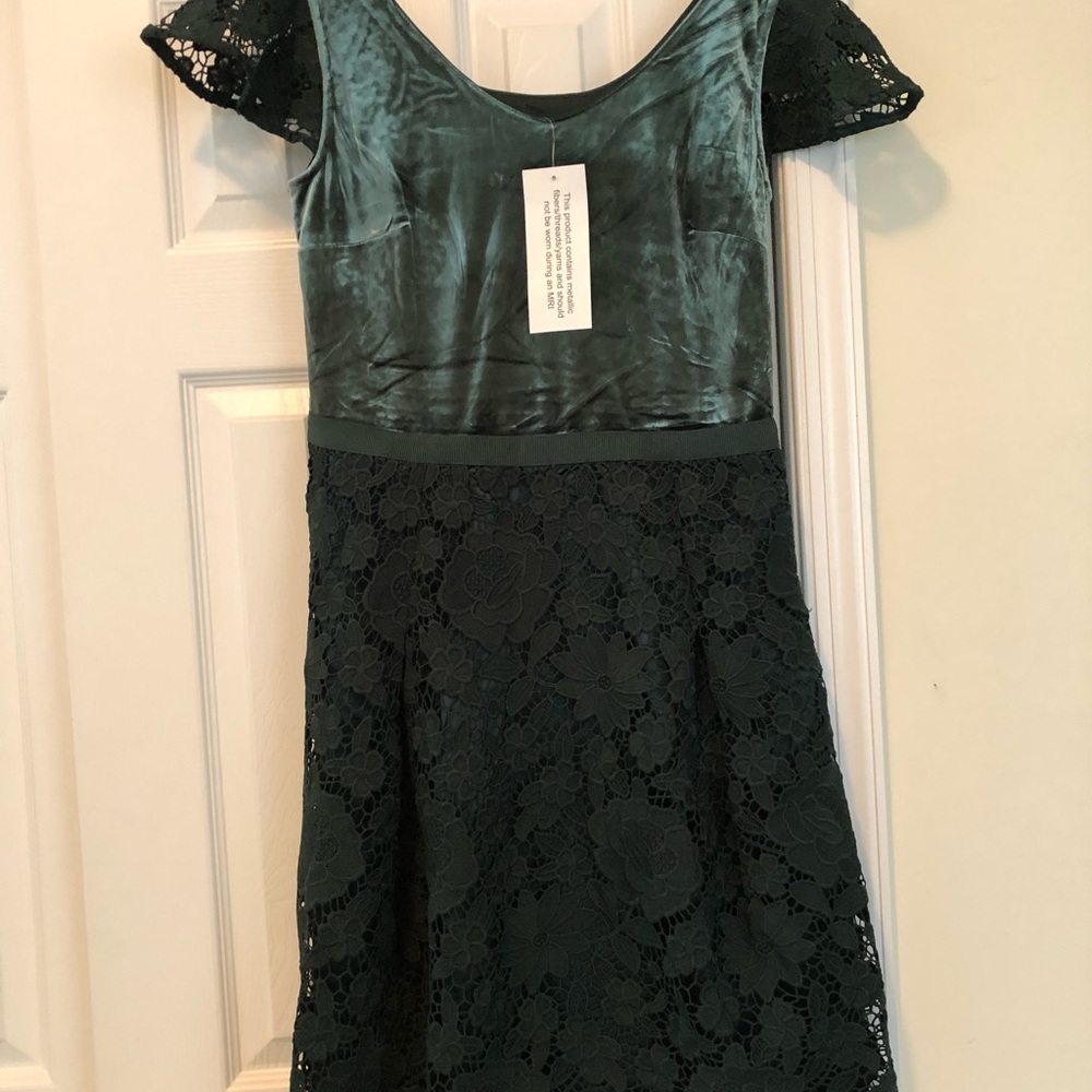 Isaac Mizrahi Live! Special Edition Velvet & Lace Dress IVY size 8 NWT